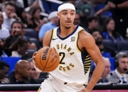 开云APP-关于步行者重心失准，单打独斗难以撼动对手防线的信息