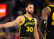 开云体育中国-NBA季前赛极为热闹，勇士主场不敌猛龙开门砸窗的简单介绍