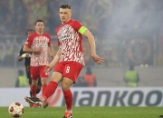 开云体育-弗赖堡队顶住压力，取得关键胜利，振奋人心