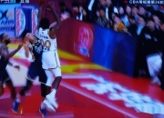 开云体育入口-惊险一幕！球队险胜对手，晋级赛程更进一步，表现亮眼