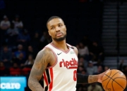 开云体育下载-步行者横扫广州队，利拉德惊艳四座