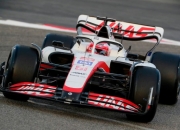 开云体育登录-阿斯顿马丁轻取哈斯车队，拉塞尔带队取胜