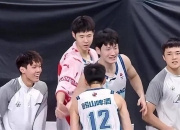 开云体育入口-青岛队险胜天津队，周琦点燃赛场