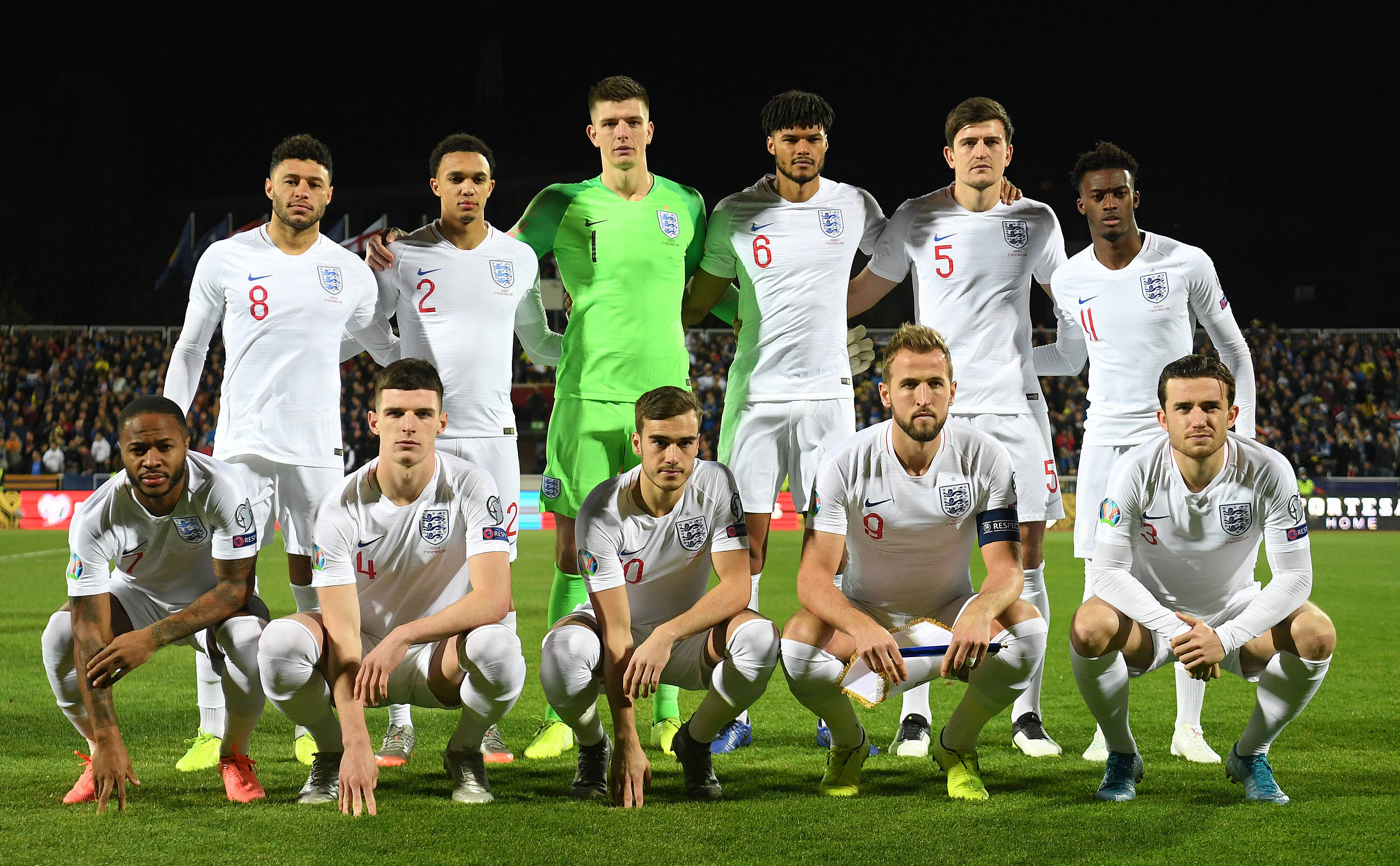 关于瑞典队对阵乌克兰队，角逐欧国联冠军的席位的信息