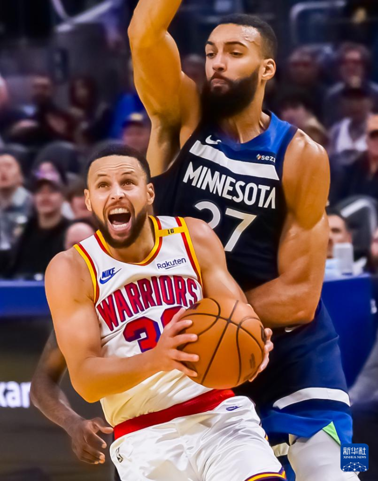 森林狼大个子内线抢篮板，率队连胜的简单介绍