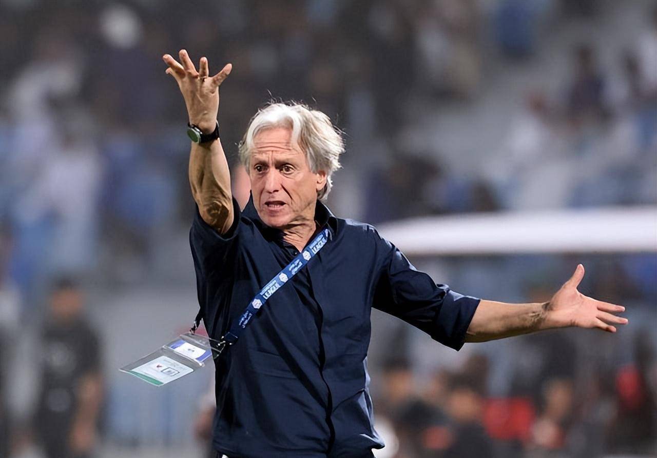 包含利雅得阿尔希拉尔在主场遭遇亚琛的词条