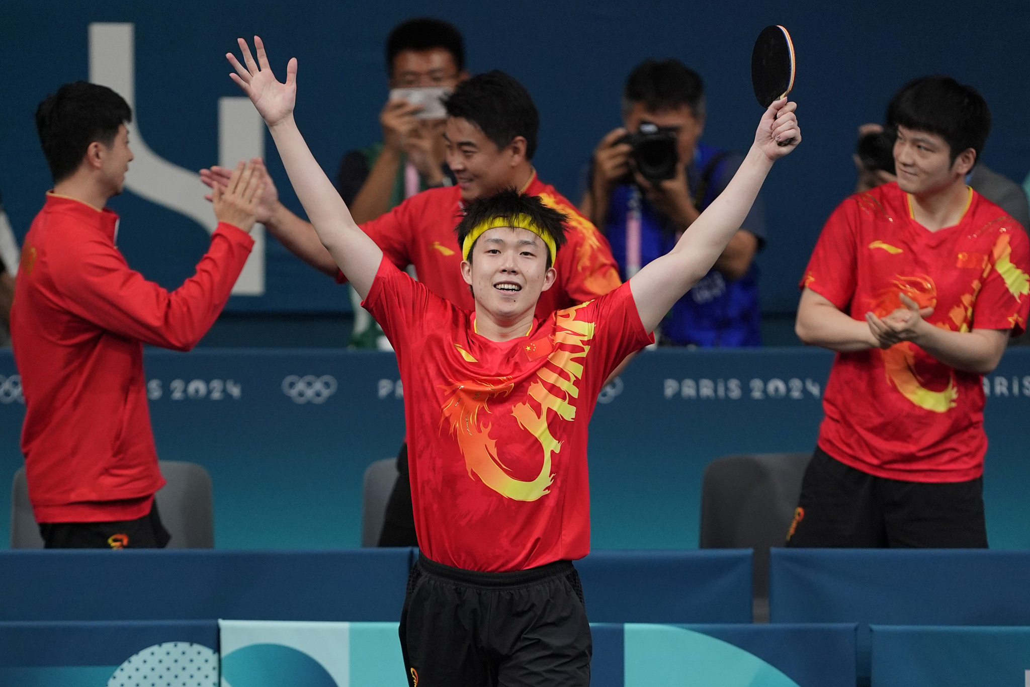 关于瑞典队团结协作，合力战胜对手赢得晋级的信息