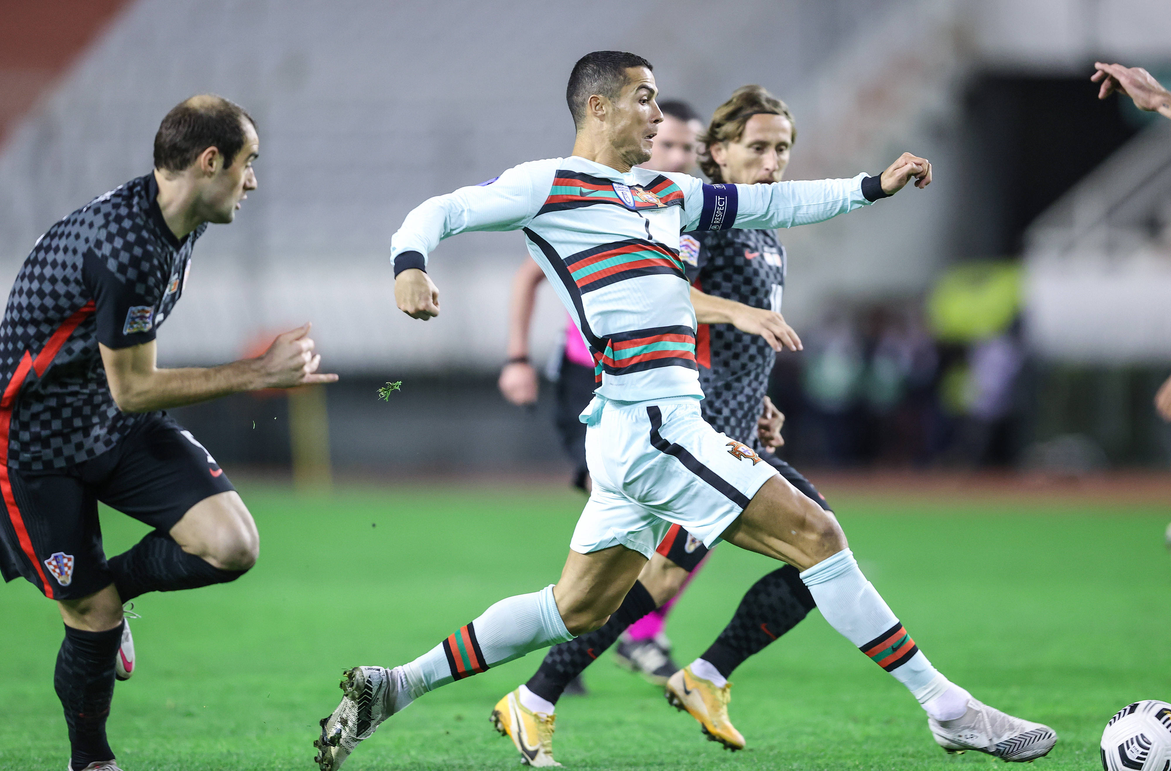 葡萄牙队领先马耳他，欧国联比赛备受瞩目