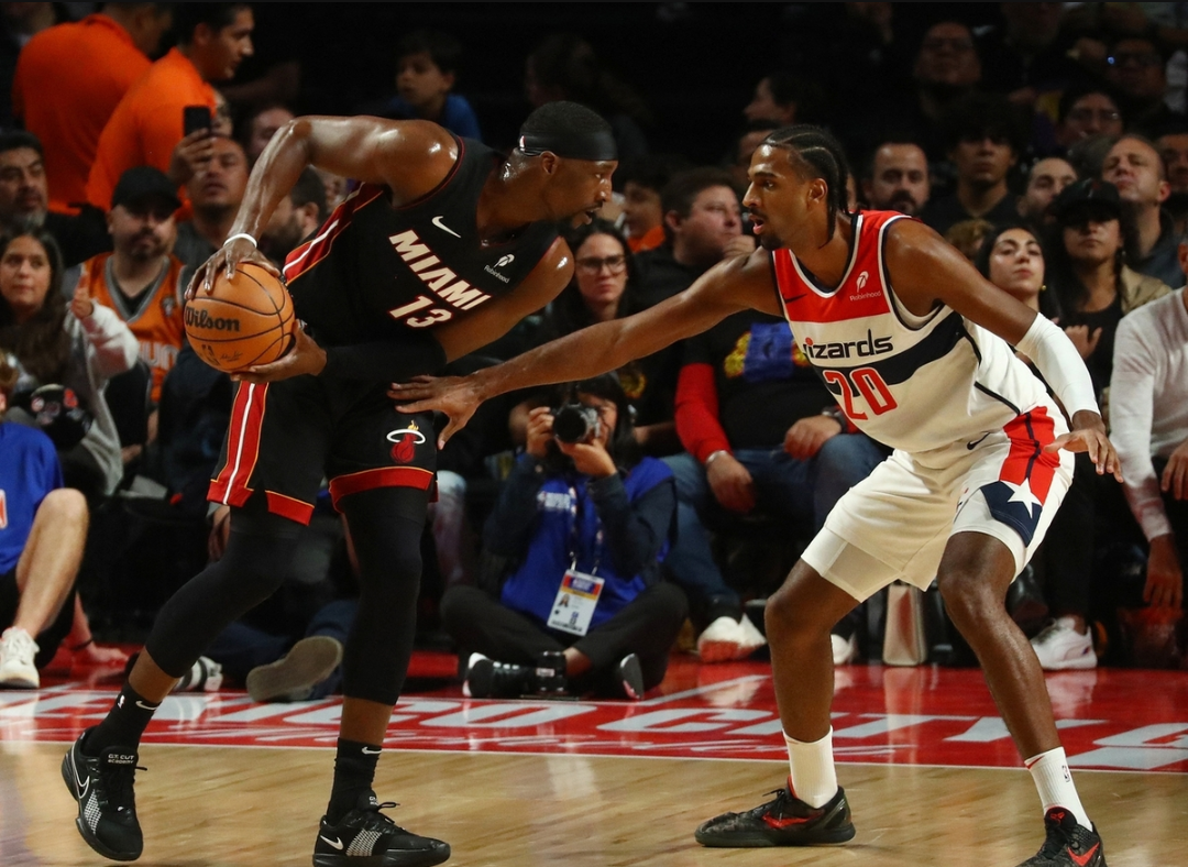 热火队凭借主场之势，成功击败奇才队