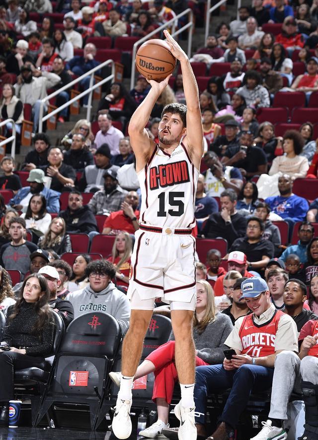 国王队进攻火力强劲，让对手束手无策的简单介绍