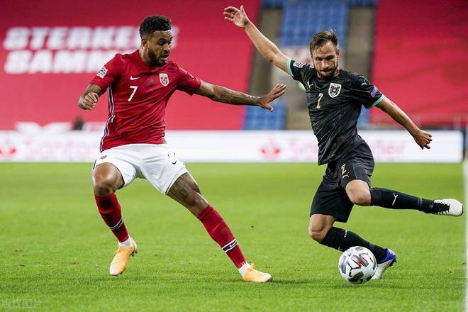 法国队大胜英格兰,锁定小组第一的希望 法国队大胜英格兰,锁定小组第一的希望