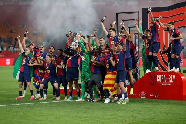 巴塞罗那备战与法国球队的激烈对抗 巴塞罗那备战与法国球队的激烈对抗