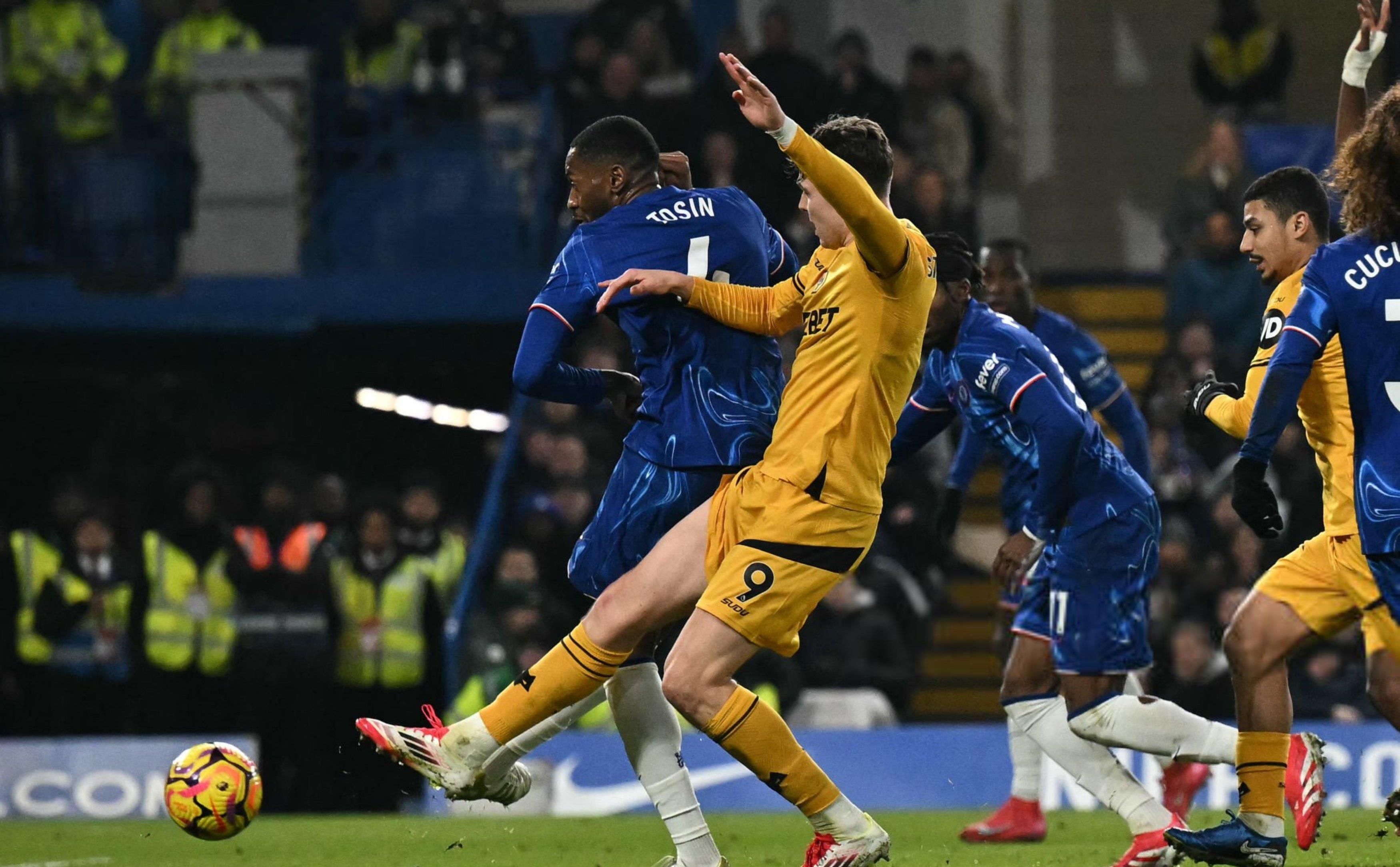 关于切尔西前锋连续进球，英超冠军希望再起的信息