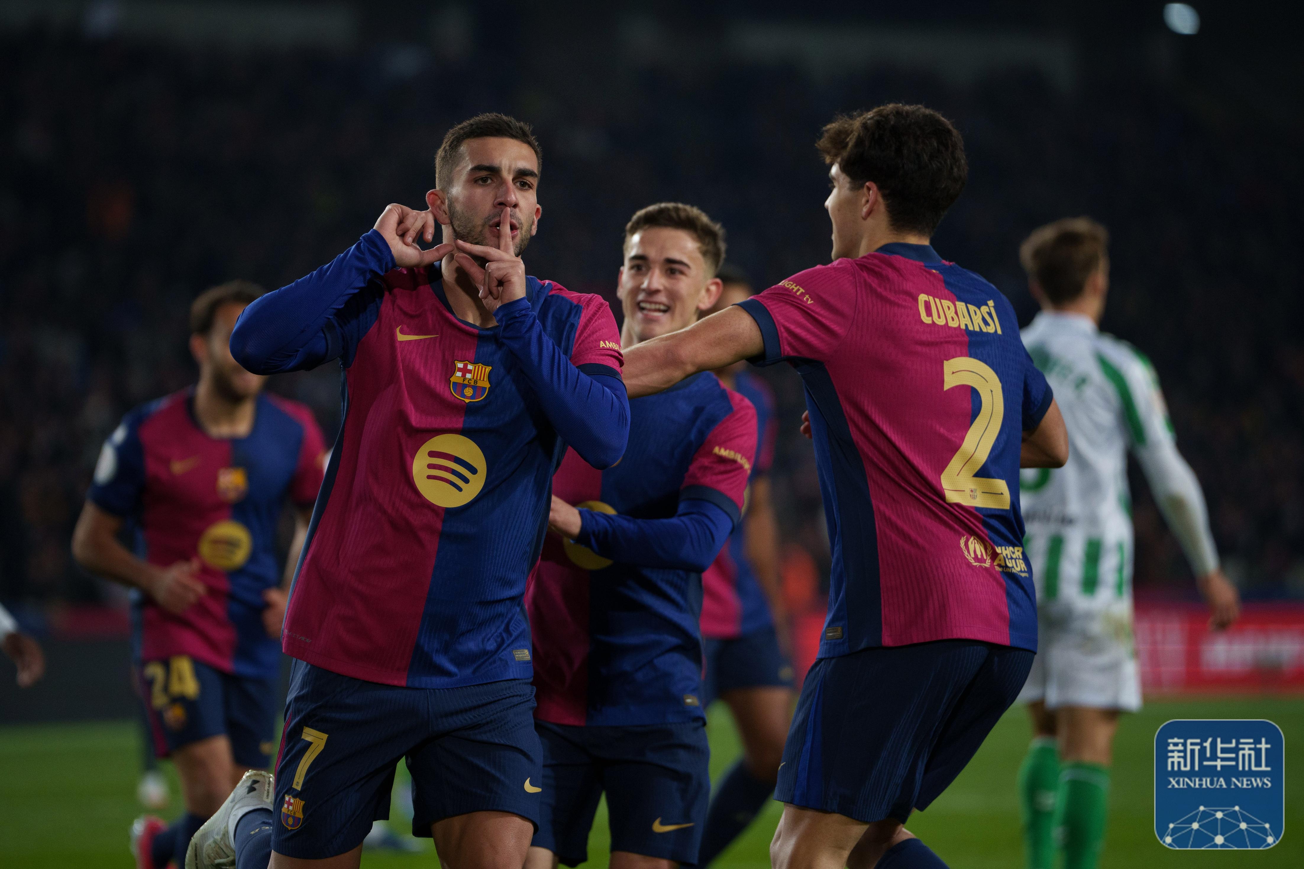 包含巴塞罗那主场迎战巴拉多利德，谁能获得胜利？的词条