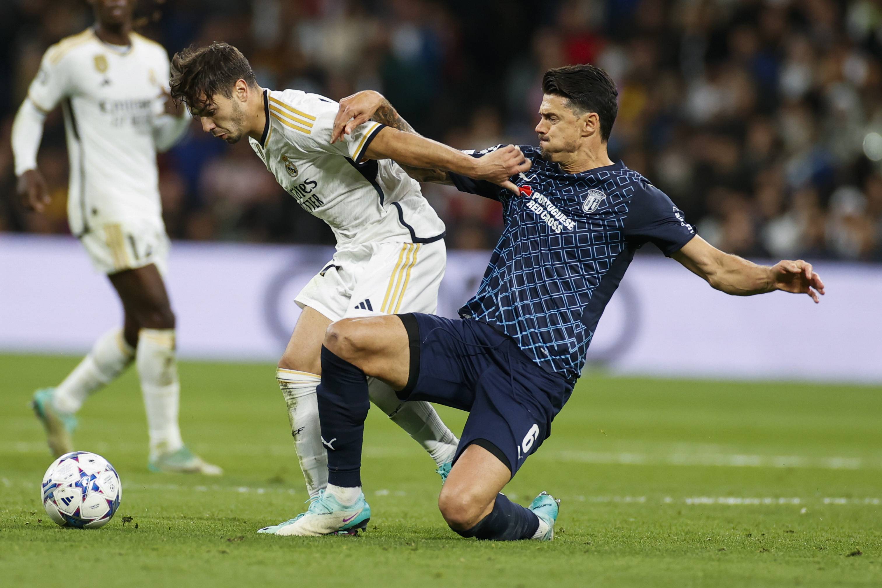 足球传奇将再次在赛场上碰撞