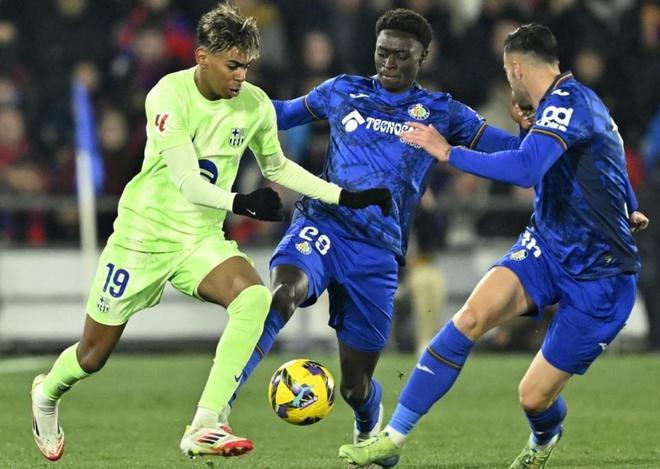 关于巴塞罗那客场战平马赛，格列兹曼破门帮助球队拿分的信息