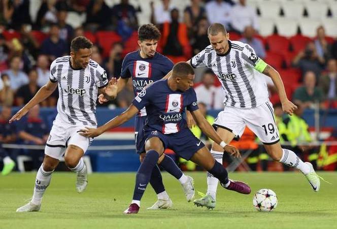 包含巴黎圣日耳曼主场轻取对手,保持领先优势的词条 包含巴黎圣日耳曼主场轻取对手,保持领先优势的词条