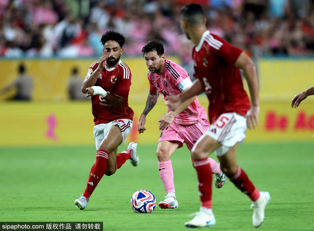 包含盛况空前!欧预赛决胜瞬间引爆球迷的词条 包含盛况空前!欧预赛决胜瞬间引爆球迷的词条