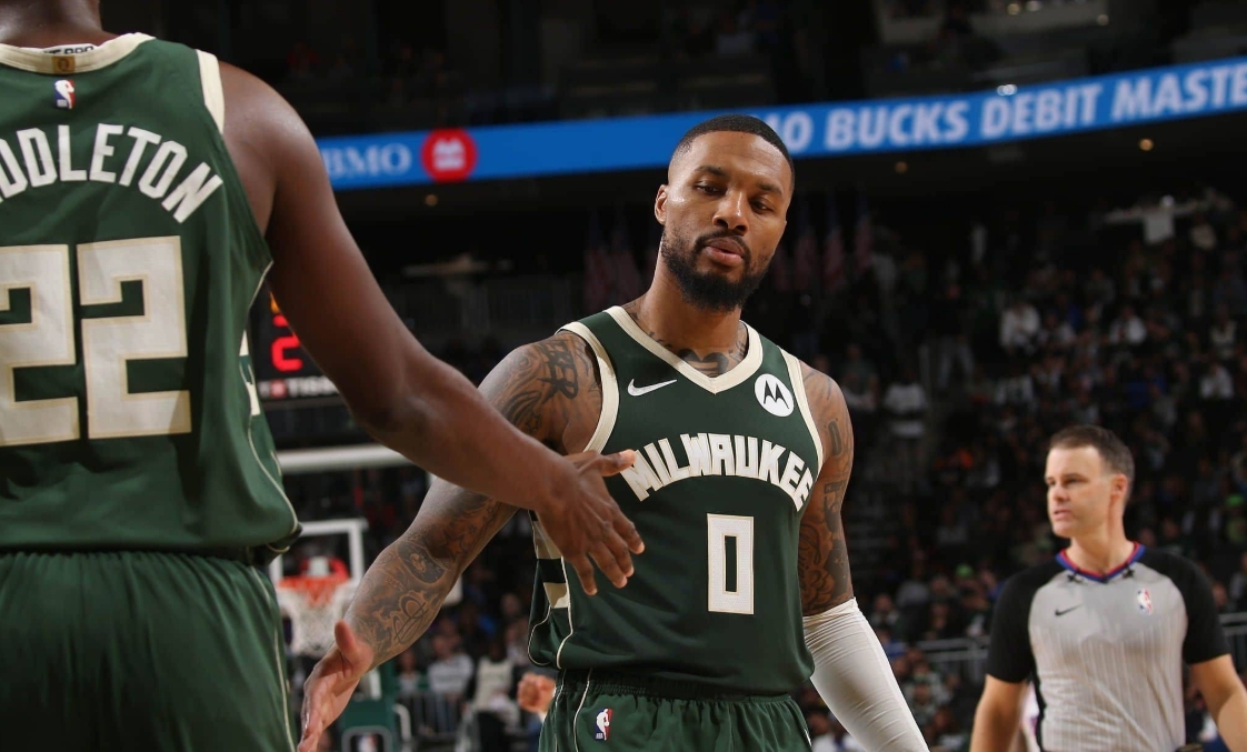 雄鹿逆转太阳,米德尔顿全面发挥关键 雄鹿逆转太阳,米德尔顿全面发挥关键