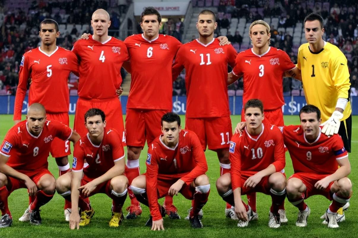 瑞士队在激烈比赛中晋级下一轮对决