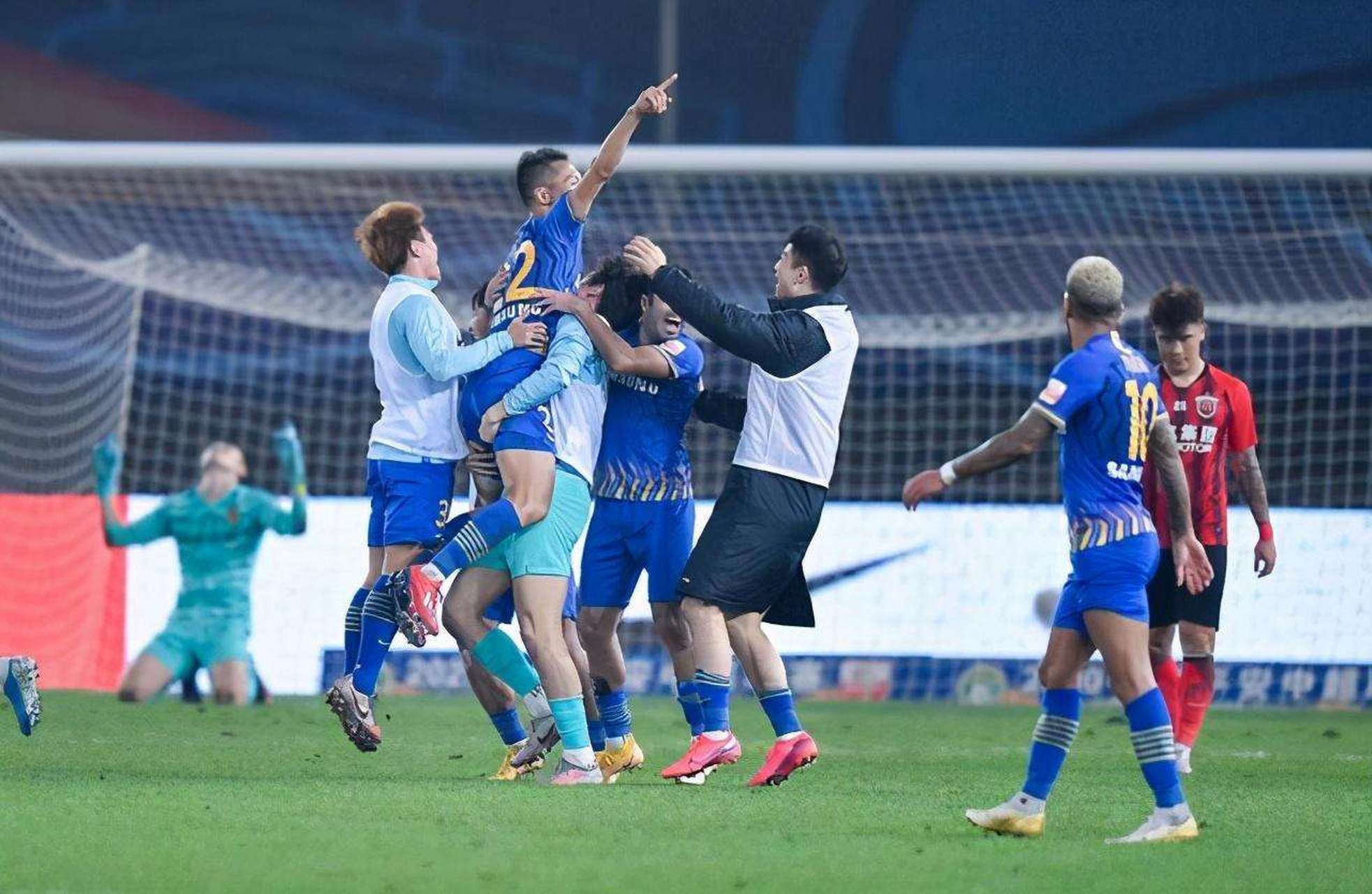 关于舜天对阵苏宁：客场势必取胜，全队全力以赴的信息