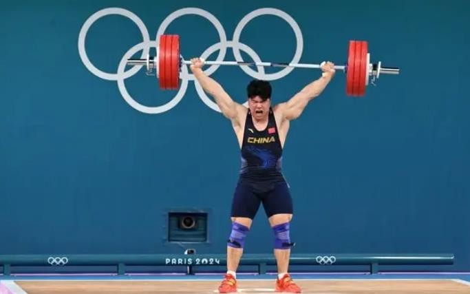 印度选手在举重比赛中实现突破 印度选手在举重比赛中实现突破