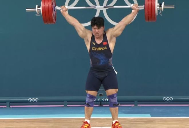 印度选手在举重比赛中实现突破 印度选手在举重比赛中实现突破