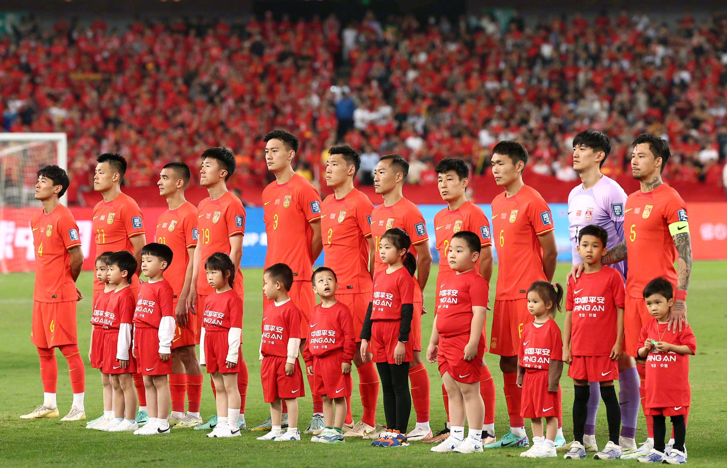 国家足球队时刻保持火热状态的简单介绍