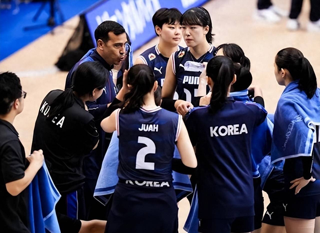 中亚劲旅表现抢眼，成功晋级淘汰赛，引发热议