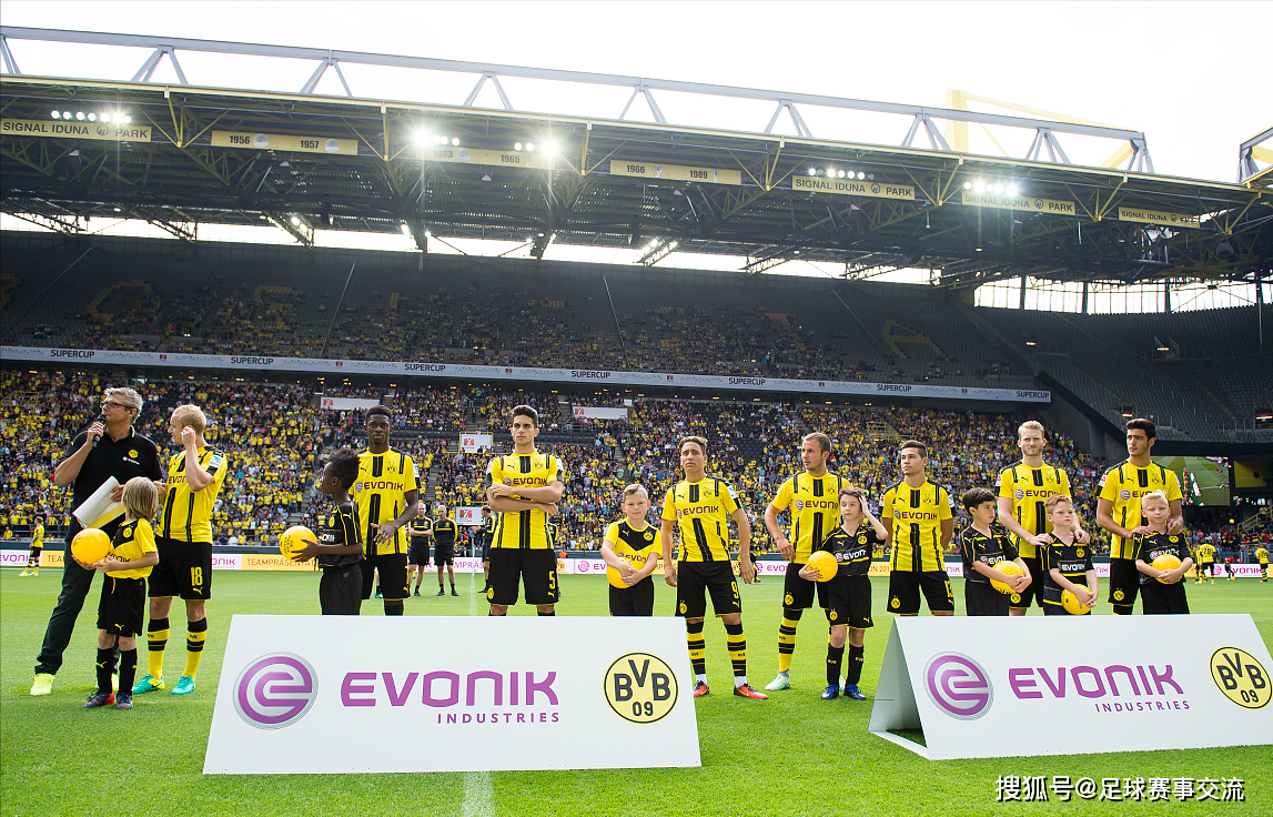 不莱梅客场交锋，全队表现稳健，稳步上升