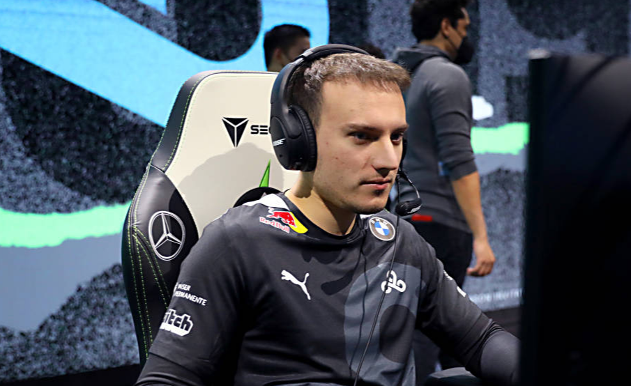 帕尔马中锋状态神勇，为球队建立不败之师，全场震撼