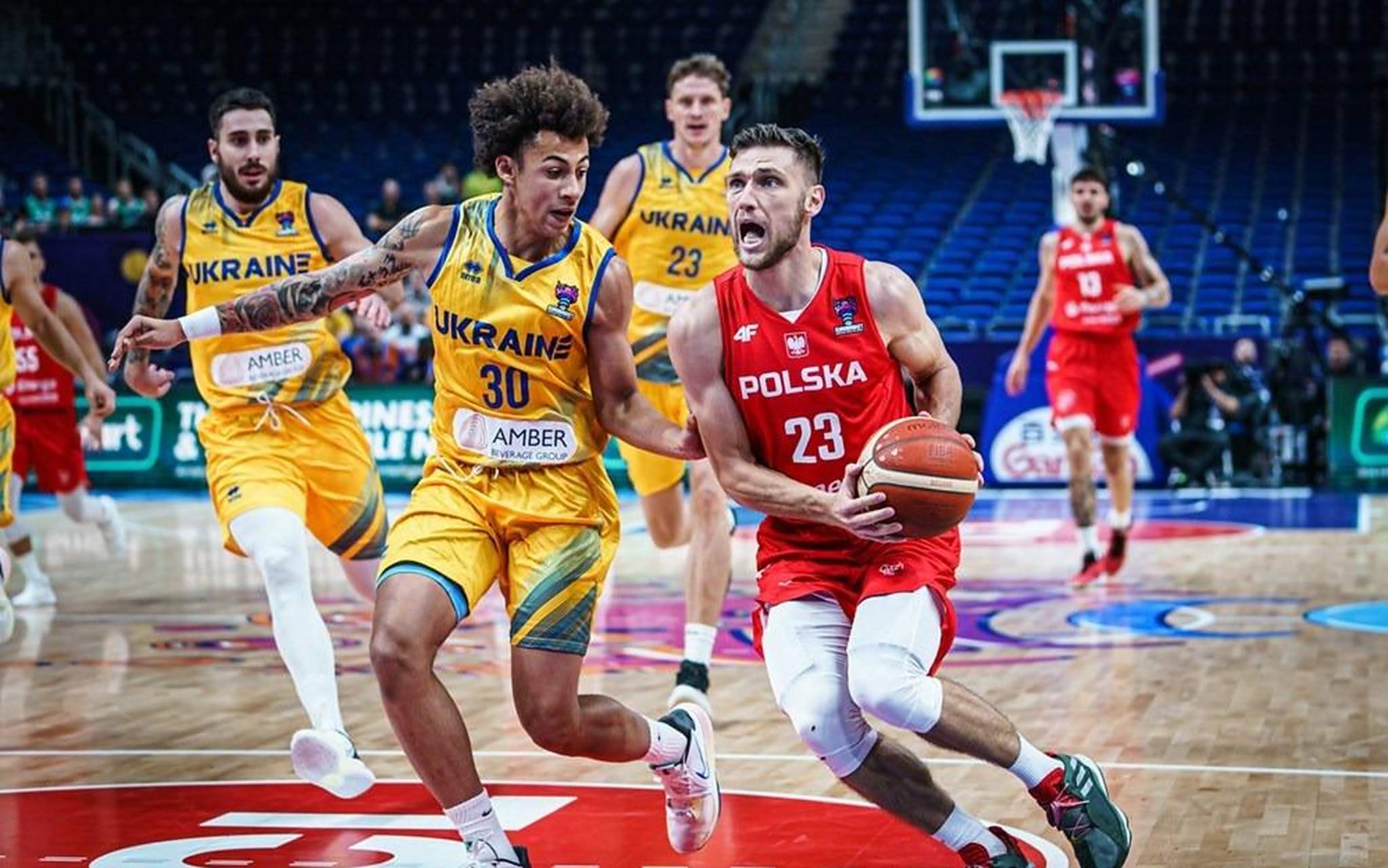 关于乌克兰客场逆转波兰，小组赛晋级希望获得提升，全场震撼的信息