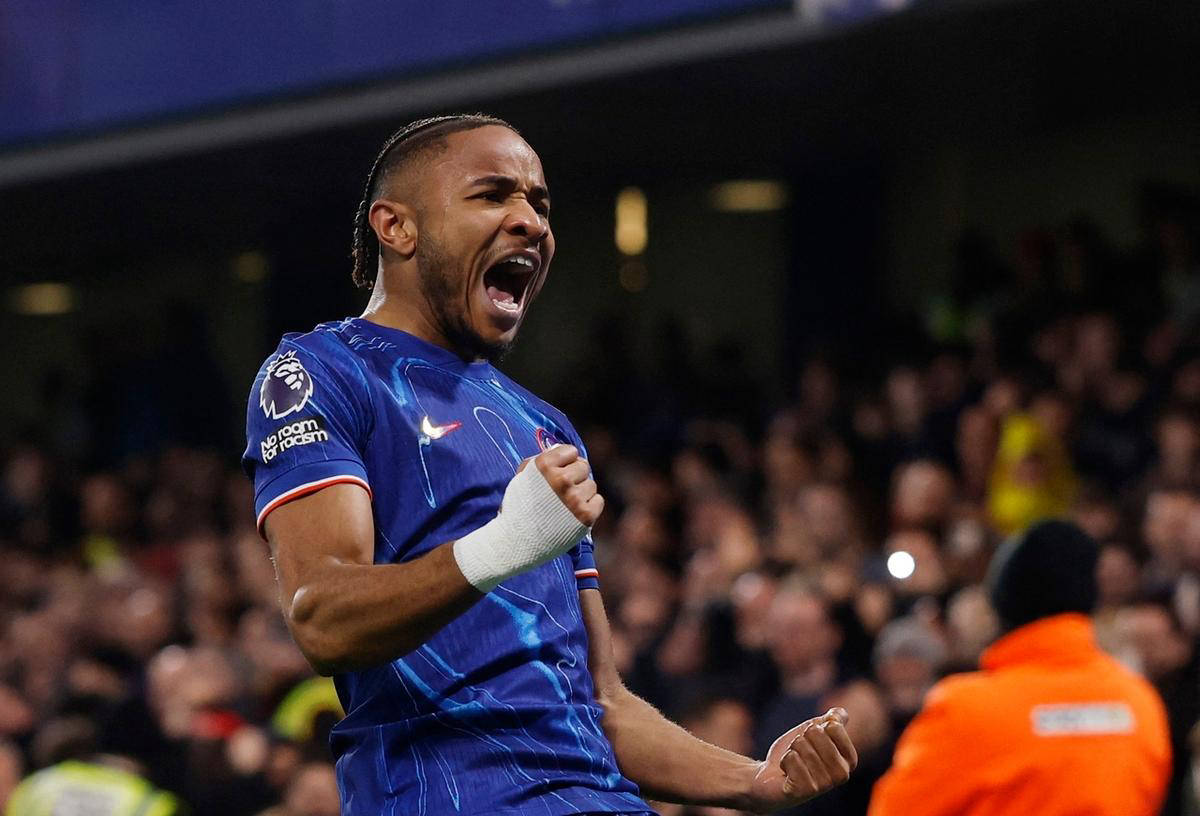 南安普顿客场大胜队员表现抢眼晋级希望大增，气势如虹