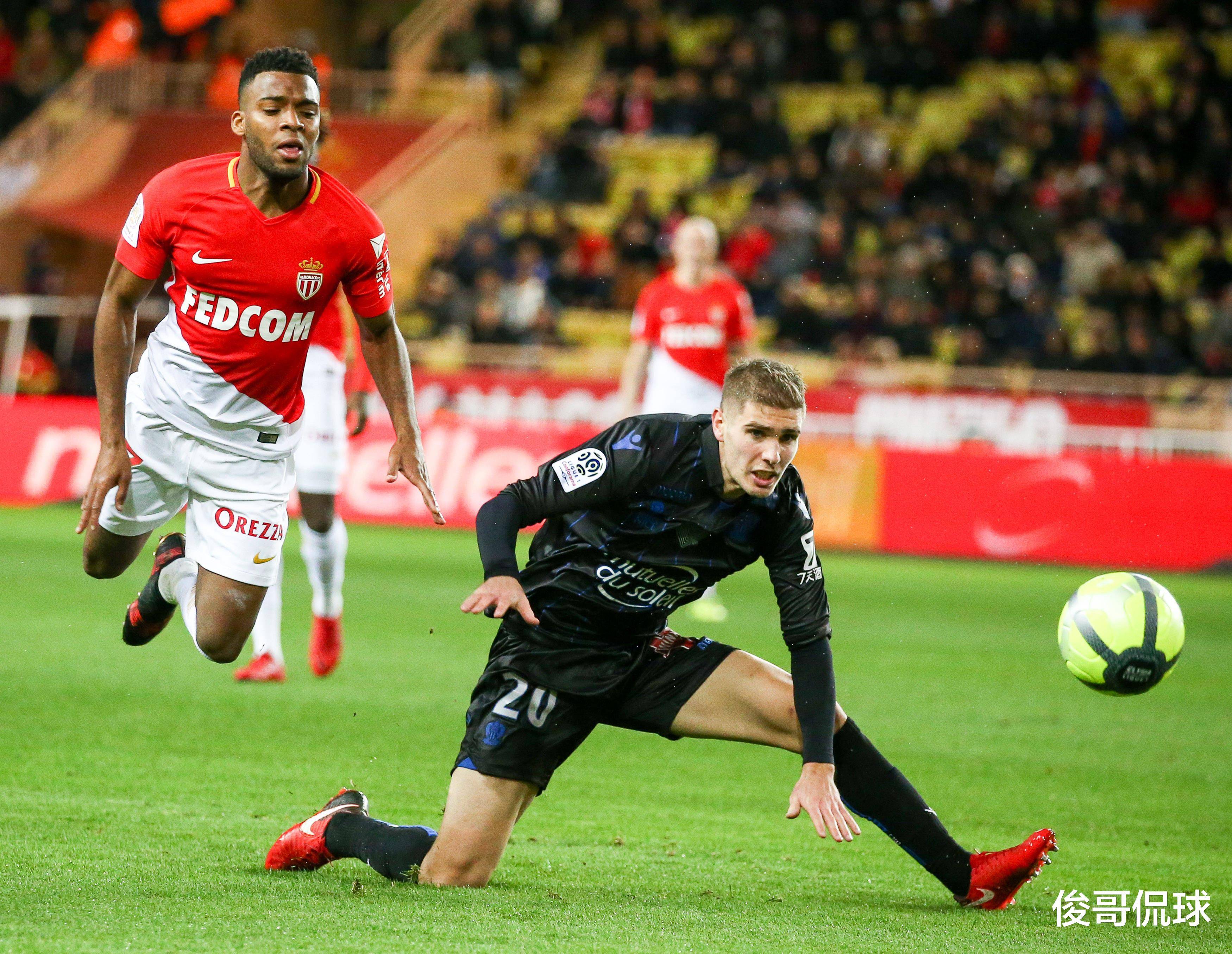 热那亚客场不敌对手，降级形势岌岌可危，表现亮眼