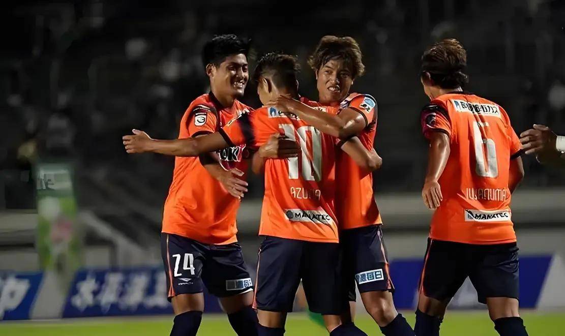 都灵主场迎来大胜，提升排名，引发热议