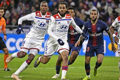 包含里昂客场遭遇惨败，遗憾被击败，势不可挡的词条