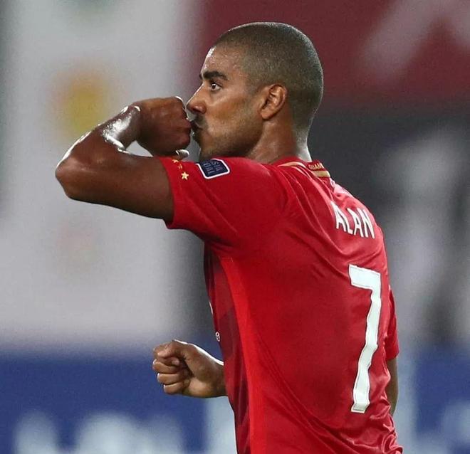 穆罕默D大放异彩，领衔恒大晋级亚冠强，稳步上升