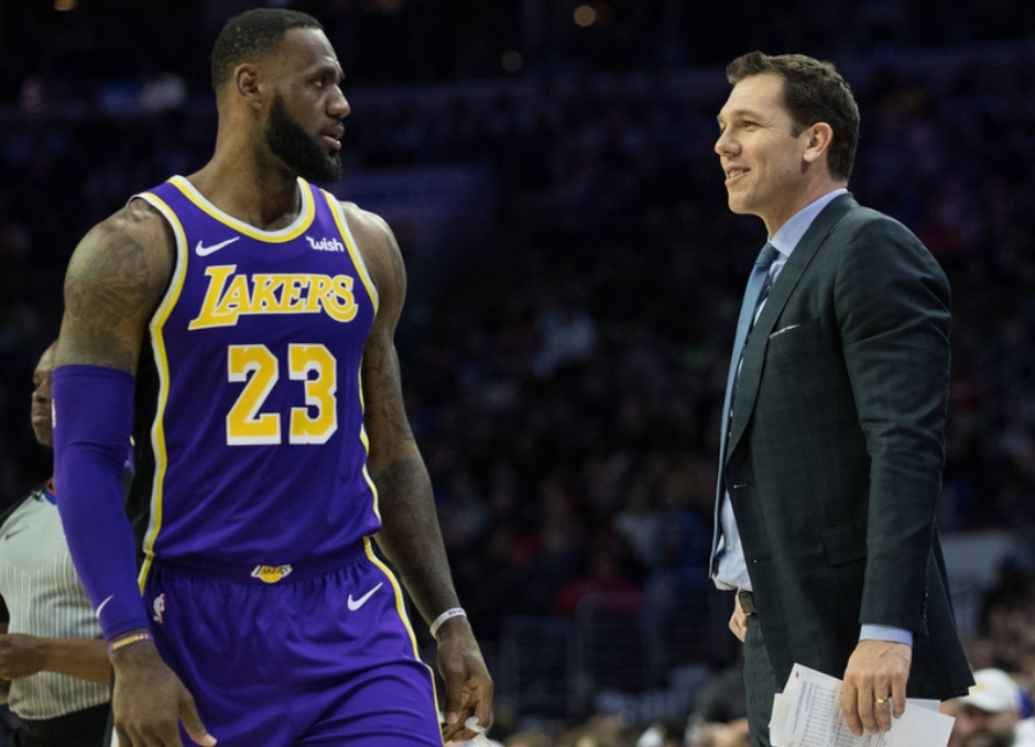 尼斯连续遭遇失利，保级困境难解，士气大振