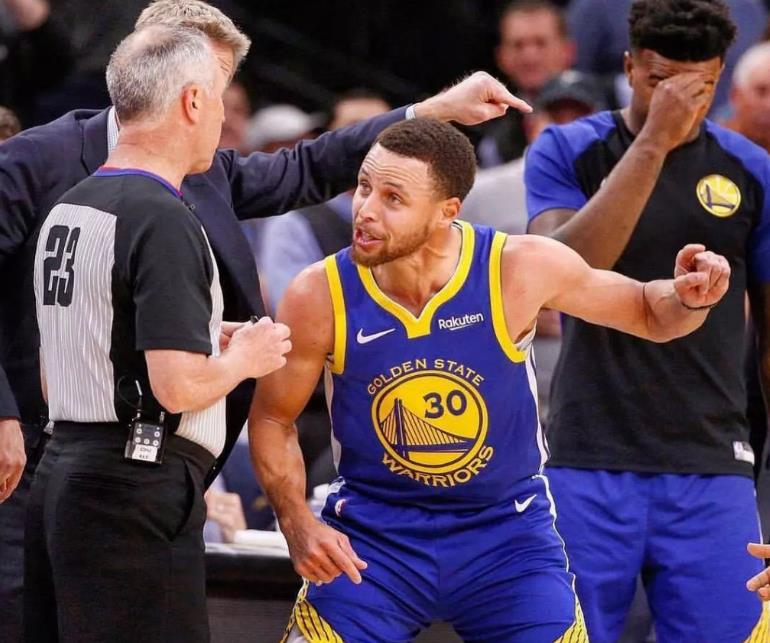 不屈不挠的防守大将表现出色,稳步上升的简单介绍 不屈不挠的防守大将表现出色,稳步上升的简单介绍