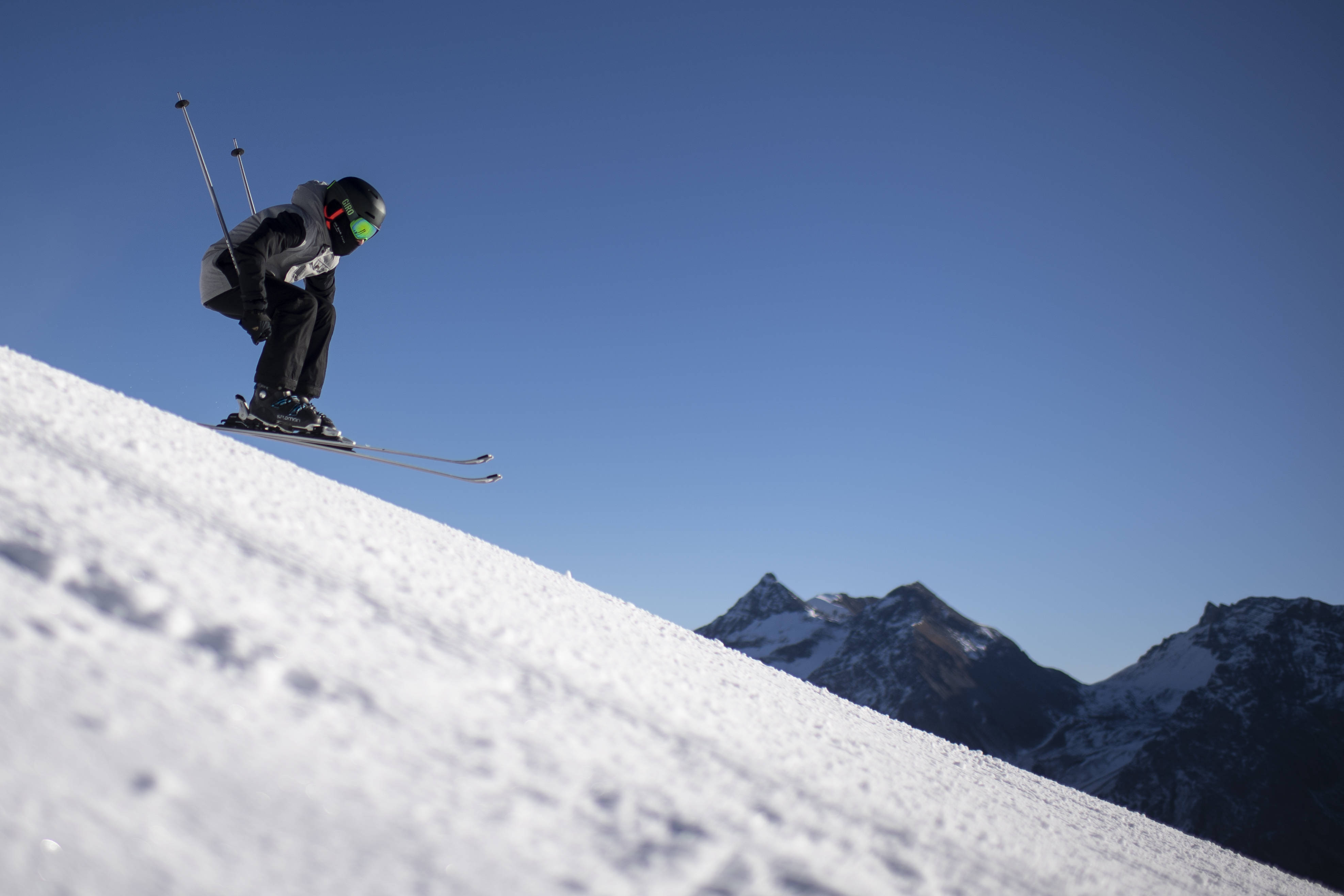 瑞士滑雪选手抢眼表现完成奖牌，士气大振的简单介绍