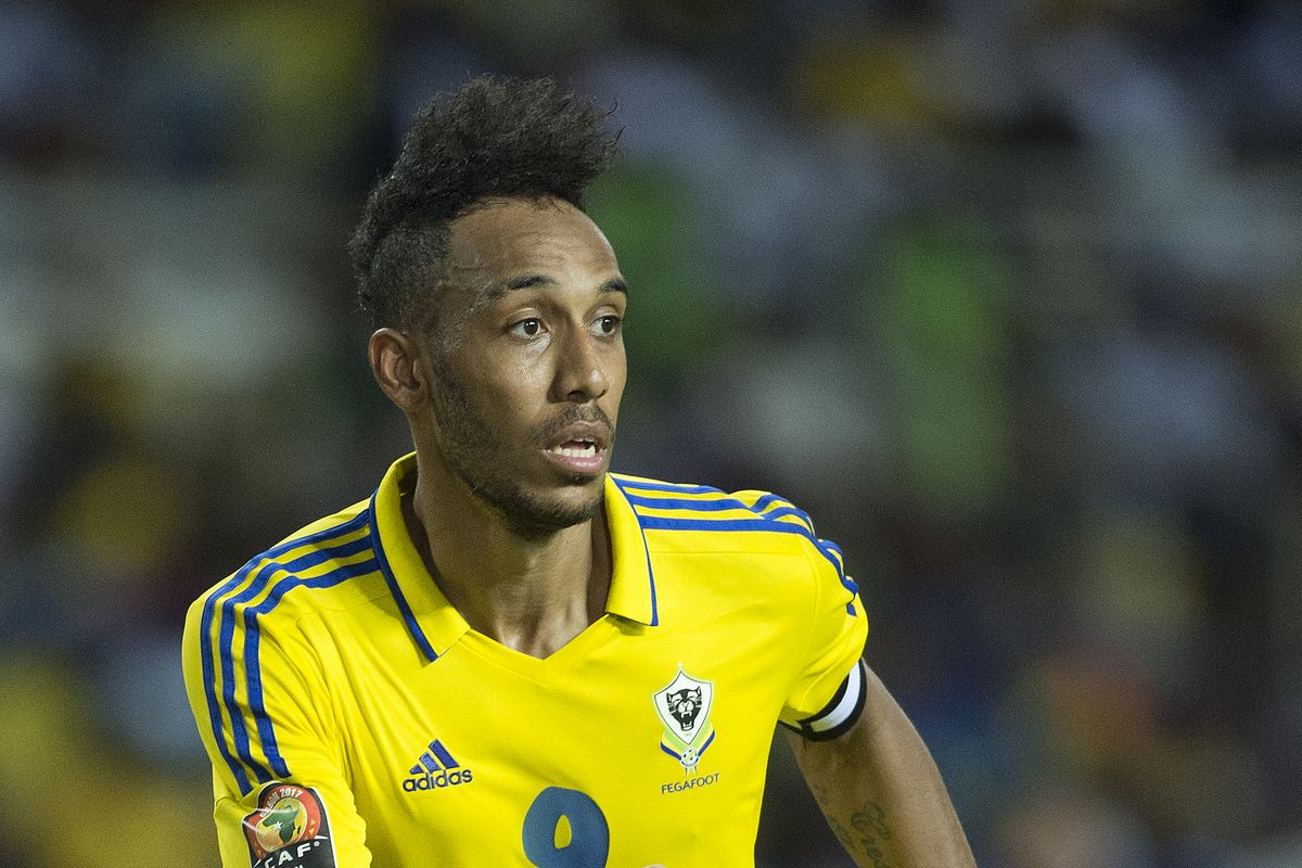 奥巴梅扬独中两元，加蓬力克喀麦隆，战绩斐然