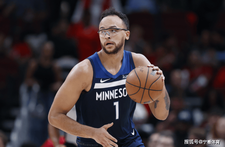 不安定的战绩引起球队管理层动荡,稳步上升 不安定的战绩引起球队管理层动荡,稳步上升