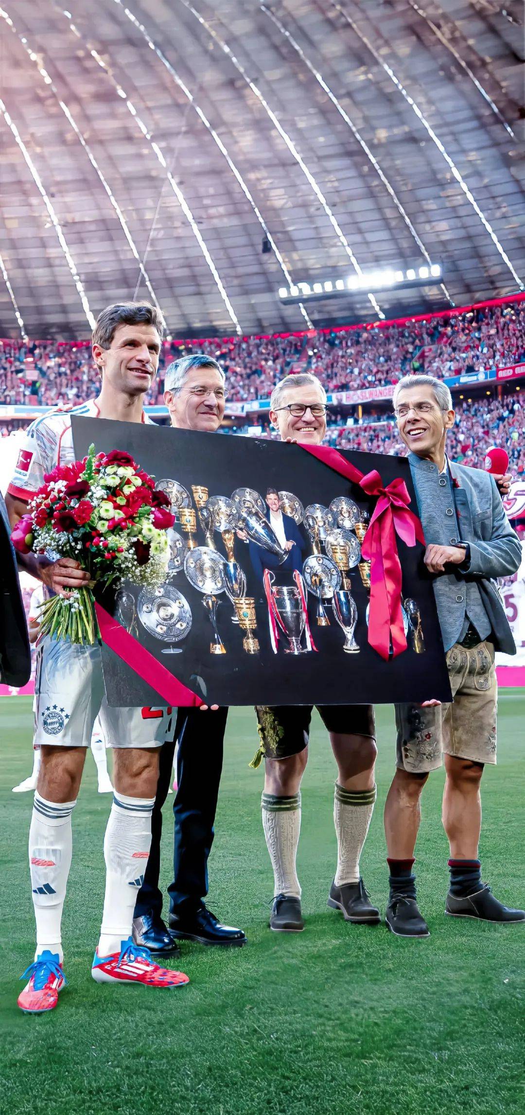 包含拜仁慕尼黑整体表现稳定,保持着不败之势,掌声雷动的词条 包含拜仁慕尼黑整体表现稳定,保持着不败之势,掌声雷动的词条