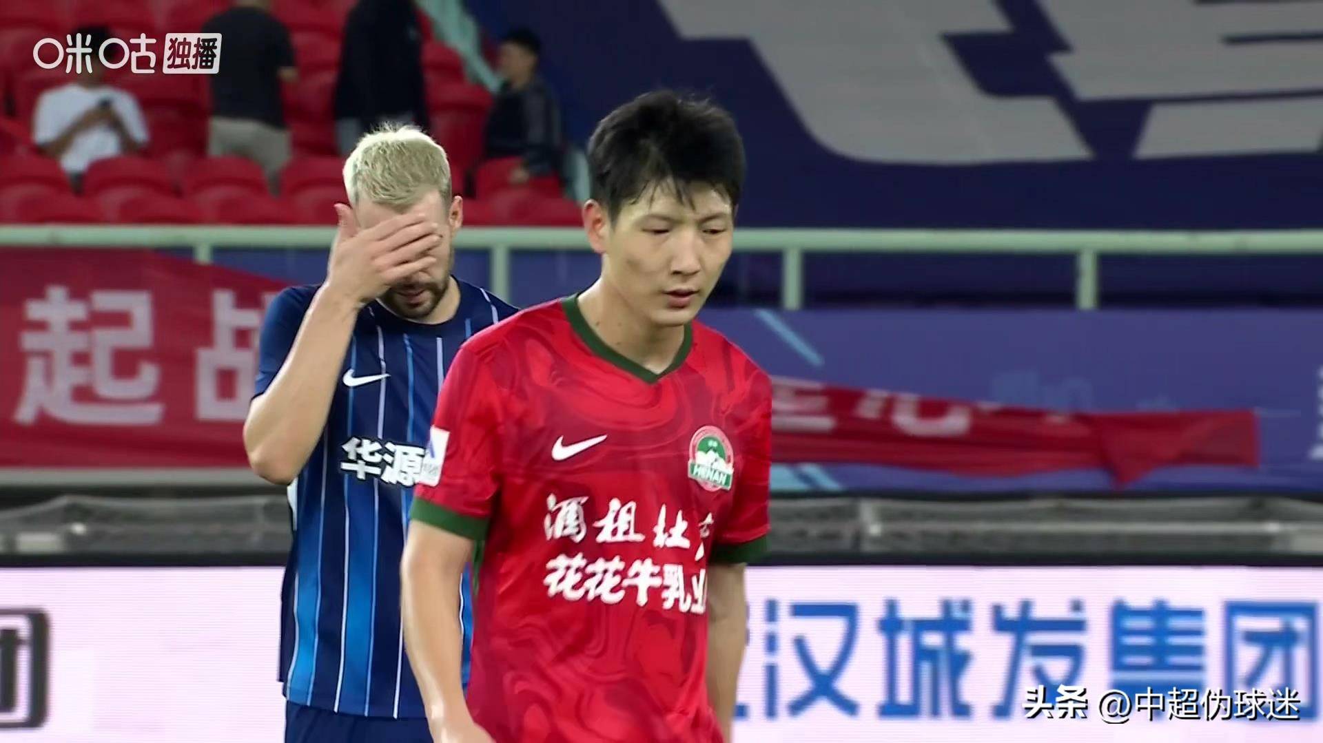 包含特级联赛精彩绝伦，比赛火爆激烈对抗，全场震撼的词条