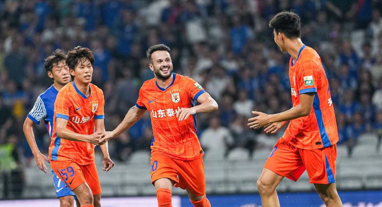 富力门将神勇,帮助球队守住胜局!,士气大振 富力门将神勇,帮助球队守住胜局!,士气大振