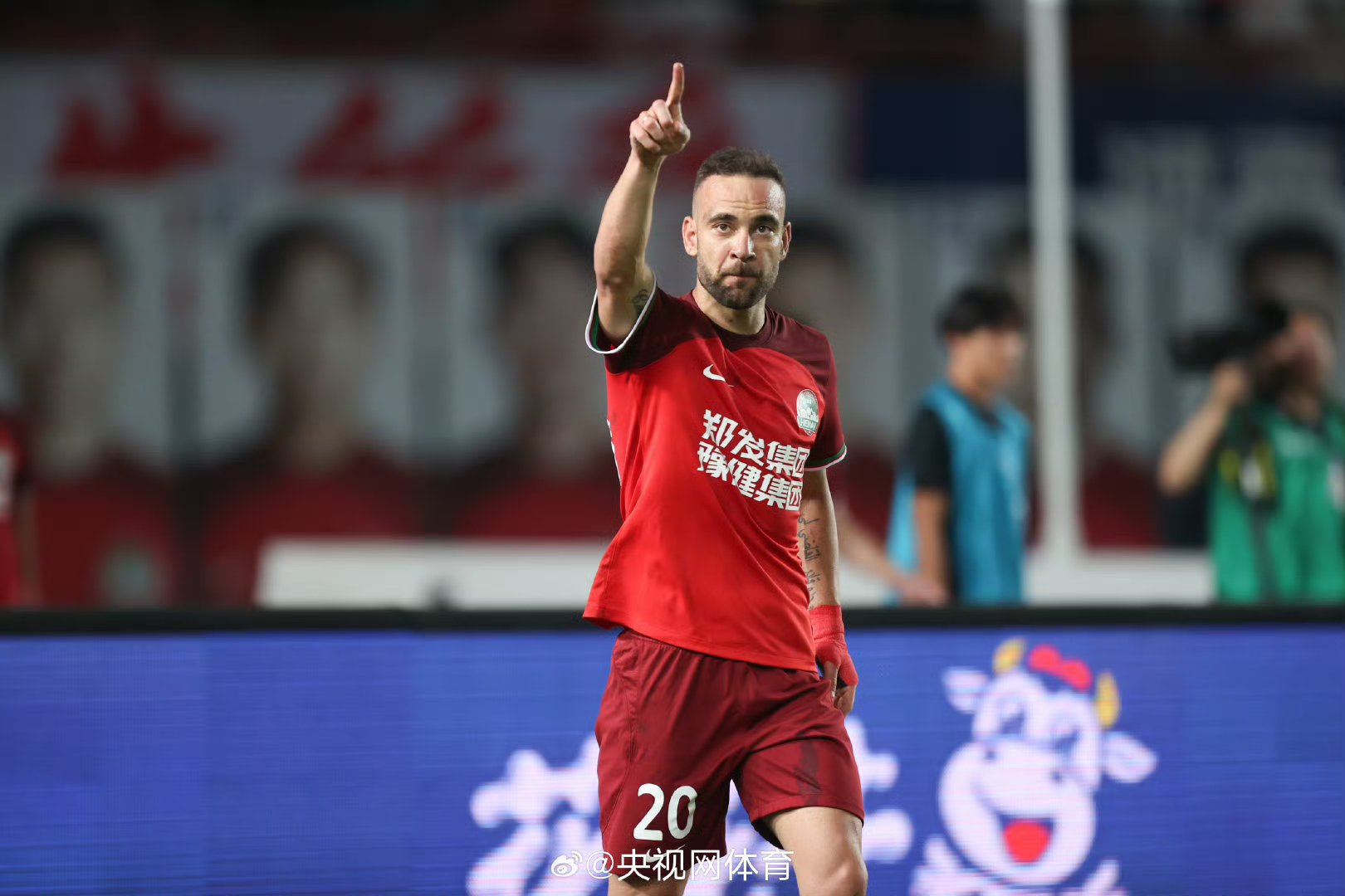 河南建业客场不敌,遭遇挑战,振奋人心 河南建业客场不敌,遭遇挑战,振奋人心