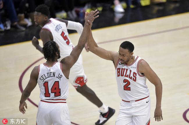 广东队碾压骑士，拉文扛起全队