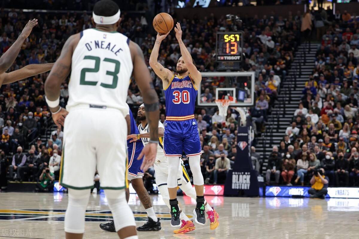 广东队险胜爵士，克莱点燃赛场