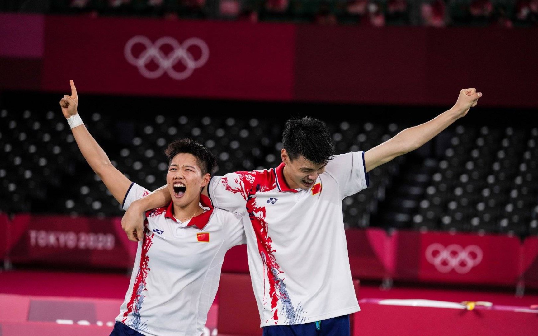 德国队轻取丹麦队,黄鸭组合带队取胜 德国队轻取丹麦队,黄鸭组合带队取胜