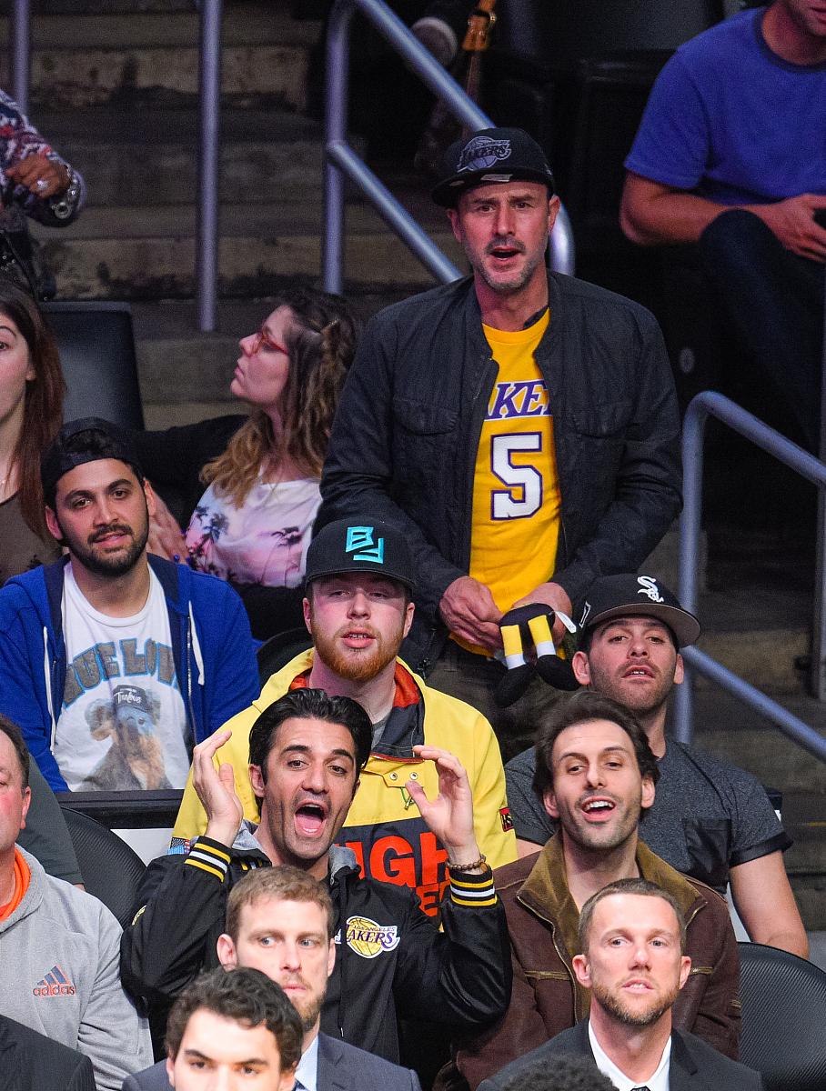 包含湖人轻取新疆队,福克斯惊艳四座的词条 包含湖人轻取新疆队,福克斯惊艳四座的词条